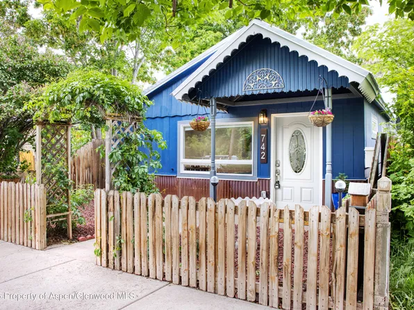 742 W Main St, New Castle, CO 81647