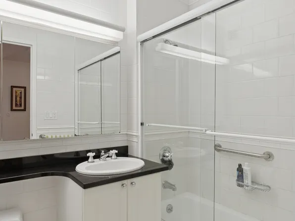 350 East 82nd Street image 4 of 12