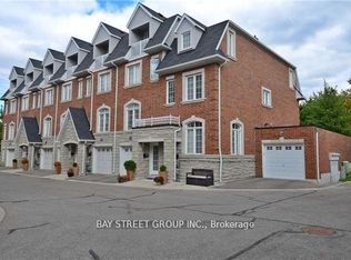 9 Strawflower Mews, Toronto, ON M2N 0E8