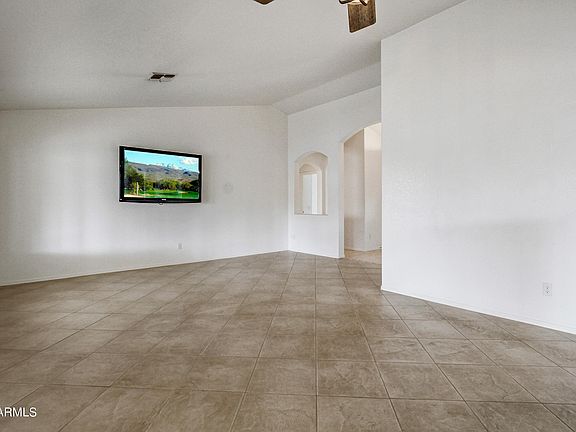 5th image of 15805 W FAIRMOUNT Avenue