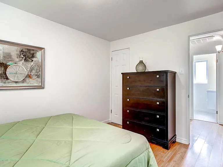 3627 Holly St — Photo 8