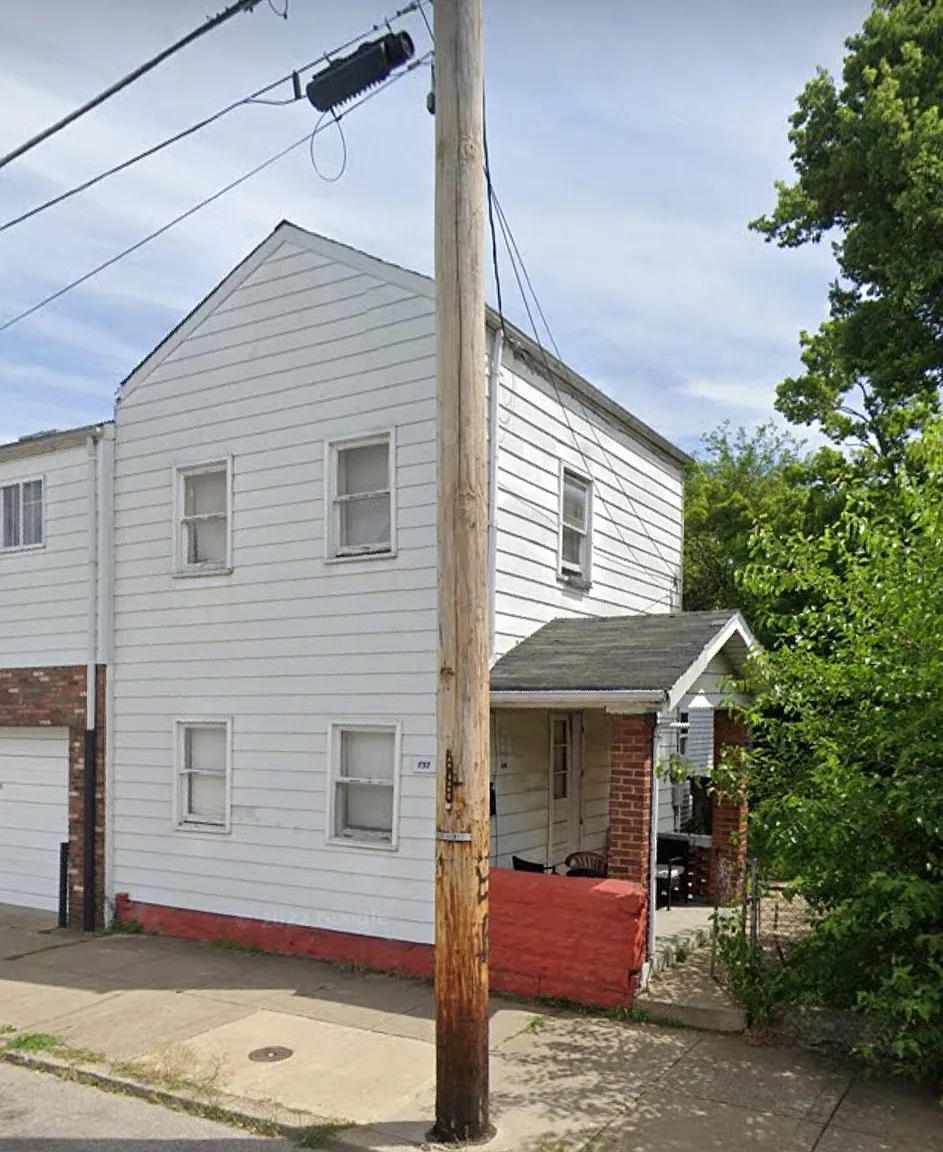 737 Patterson St photo 1
