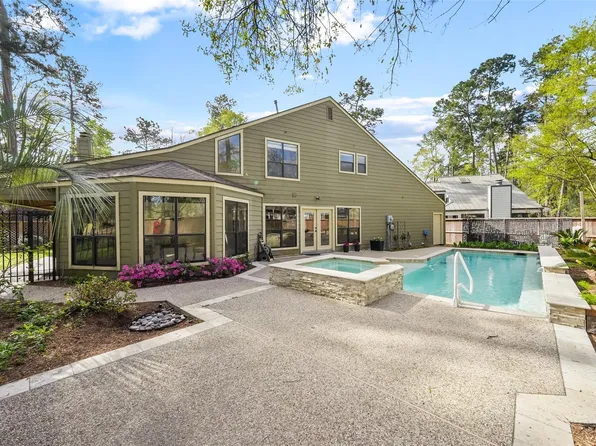 5 Berrypick Ln, Spring, TX 77380