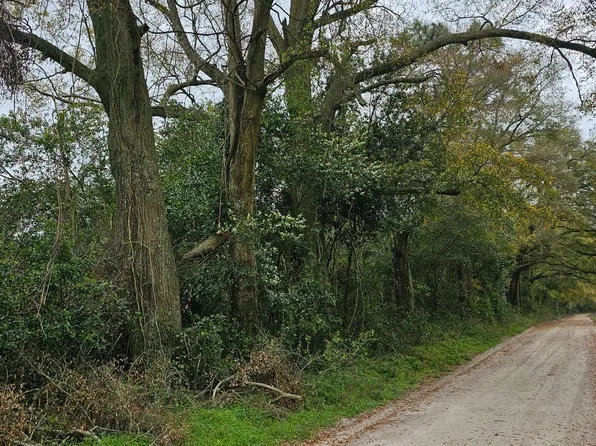 107th Rd, O'Brien, FL 32071