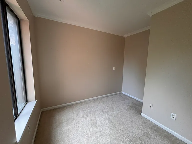 2807 Lee Oaks Ct — Photo 9