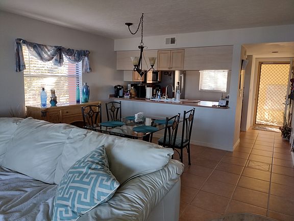 5th image of 16100 Bay Pointe Blvd