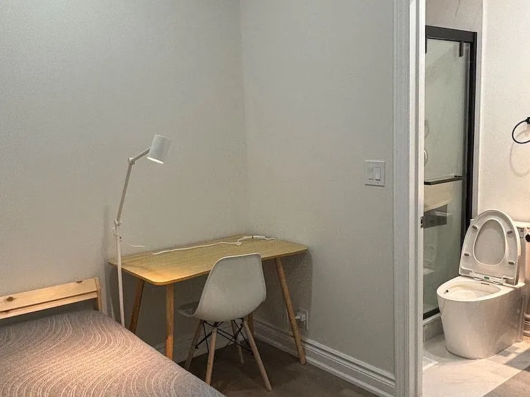 138 Robert St #101 — Photo 3