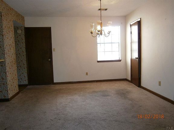 3rd image of 2640 Venetian Way