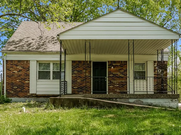 2402 Parliament Ct, Louisville, KY 40272