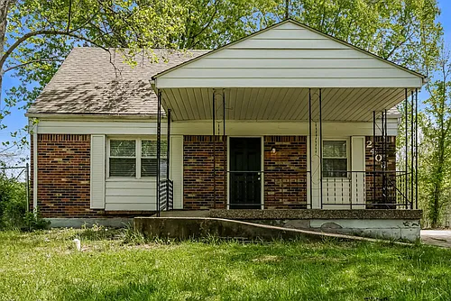 2402 Parliament Ct Photo 1
