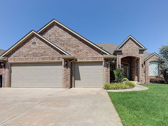 2nd image of 16413 Old Elm Ln