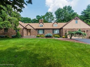 22 Randall Rd, Holmdel, NJ 07733