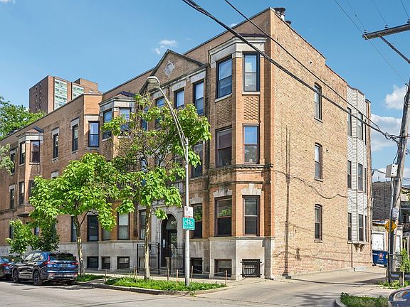 3rd image of 1047 W Leland Ave APT 1W