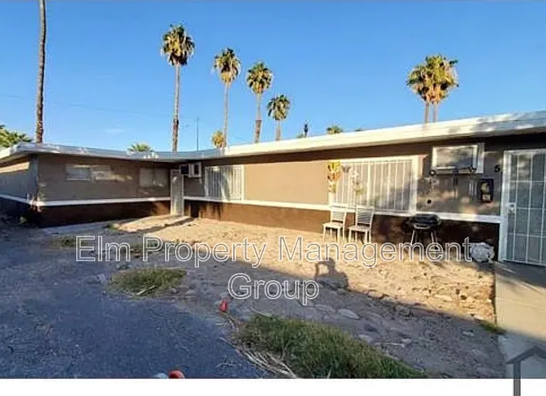 2112 Sunrise Ave #1 — Photo 1