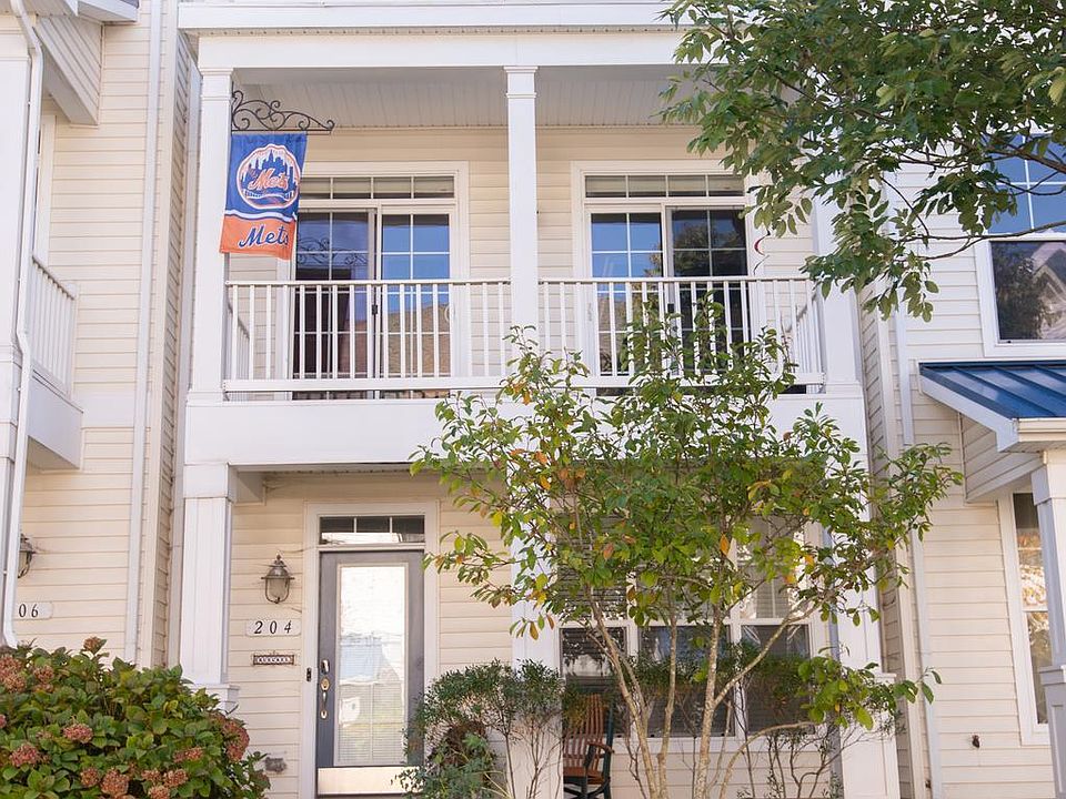 1st image of 204 Tidewater Dr