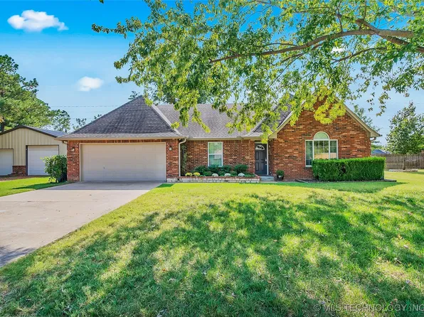 21562 E 103rd St S, Broken Arrow, OK 74014