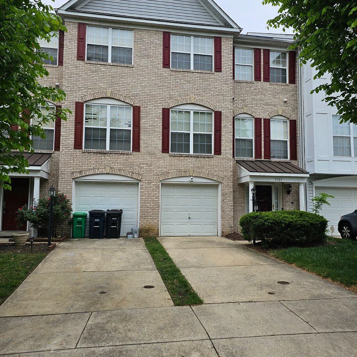 3 bed, 3.5 bath, 2442 sqft, $3,350 — Photo 1