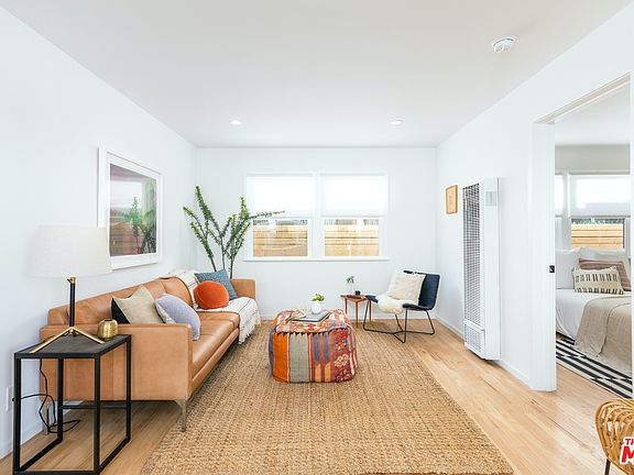 2nd image of 4227 S Centinela Ave #1/2