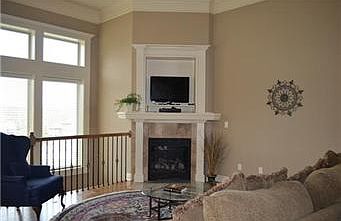 5th image of 9434 N Kensington Ave