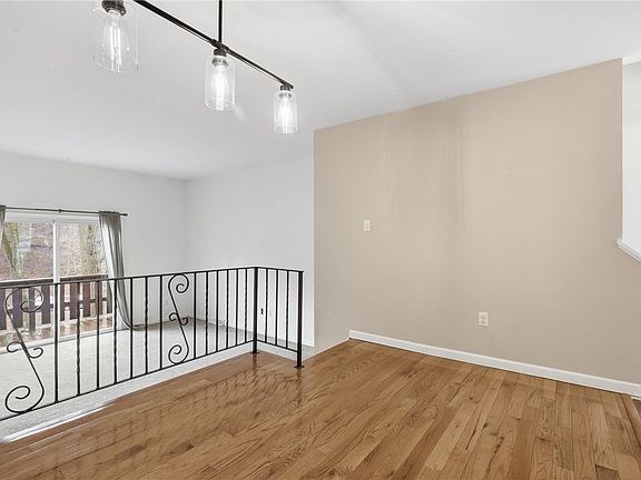 5th image of 248 Westfield Ave