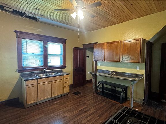 3rd image of 1008 South Ave