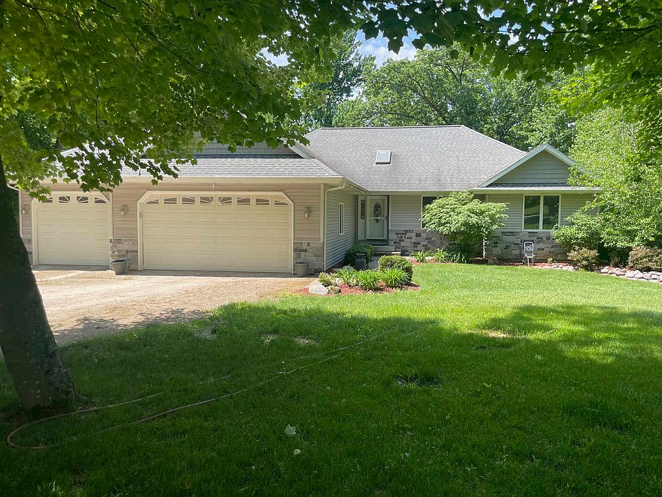 1st image of W8290 Royal Oaks Dr
