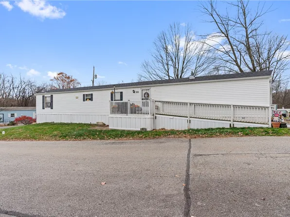 216 Blossom Ln, Sewickley, PA 15143