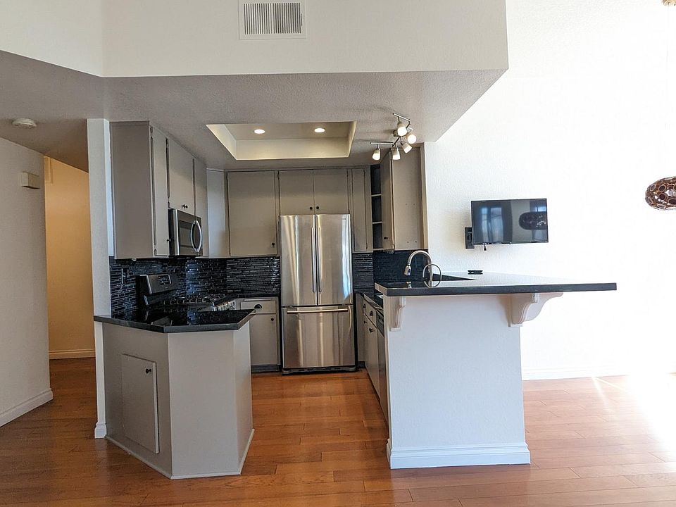 1st image of 521 Arbor Dr Unit 103