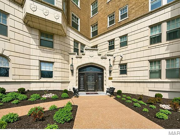 3rd image of 625 S Skinker Blvd APT 1702