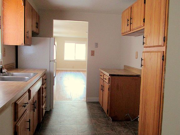 5th image of 1138 E Lasalle Ave