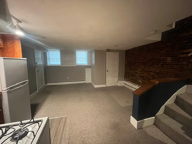33 S Russell St #B — Photo 5