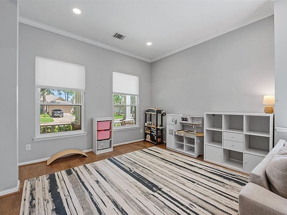3rd image of 9331 Oratorio Ct