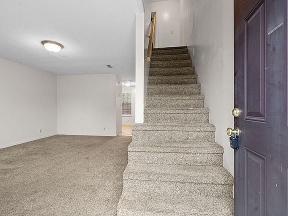 2nd image of 261 Winters Ct #261B
