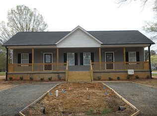 565 Park Cir, Salisbury, NC 28146