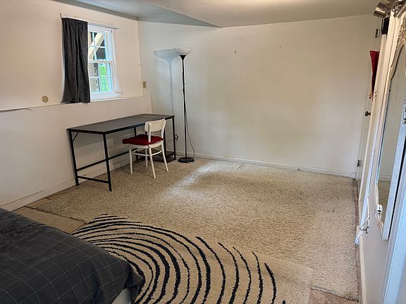 5th image of 436 Meadowbrook Ave