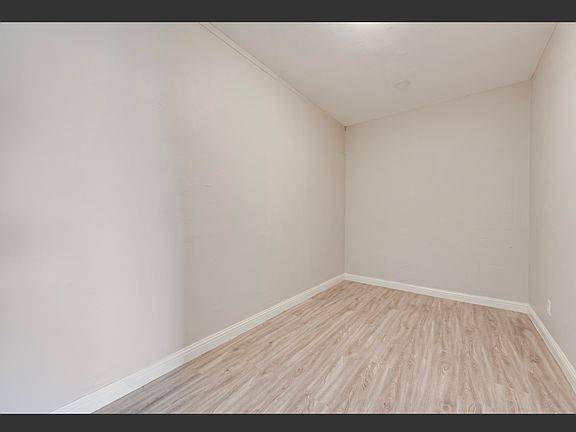 2nd image of 1803 Old Oak Dr #A