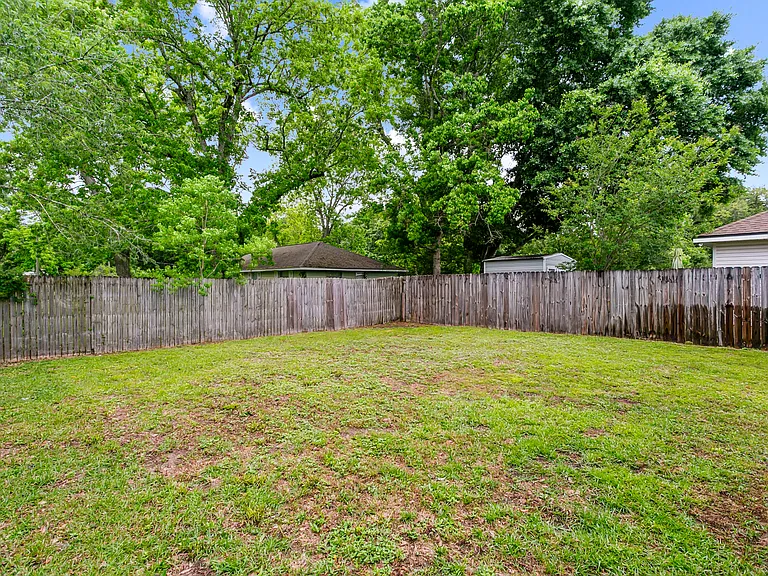 8407 Jarmen Ln — Photo 22