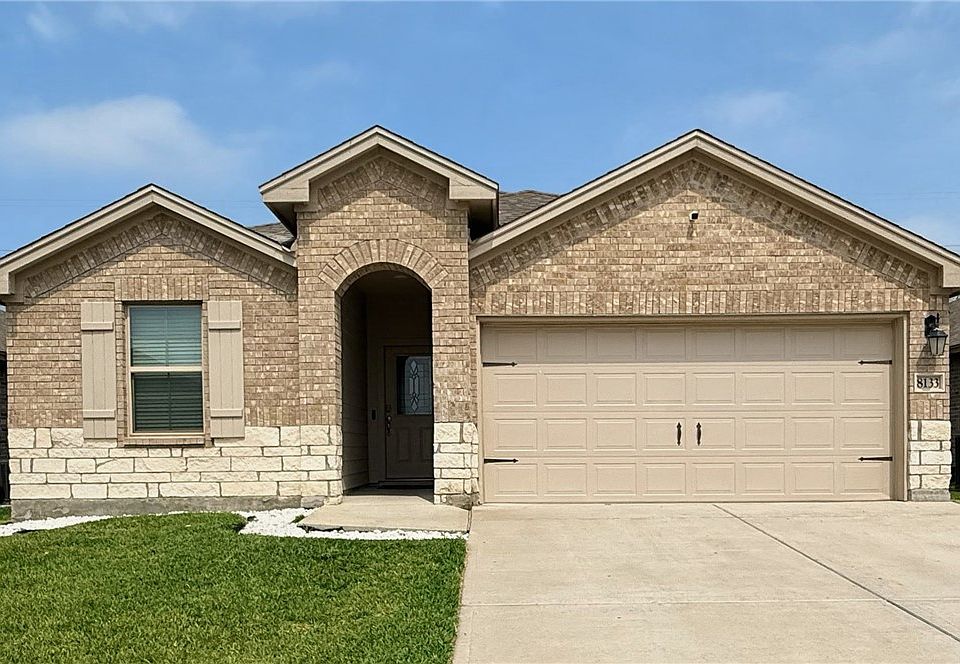 1st image of 8133 Cattlemen Dr