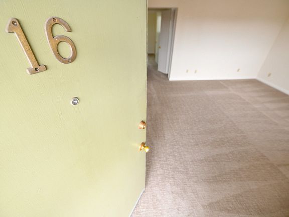 2nd image of 524 E 17th St APT 16