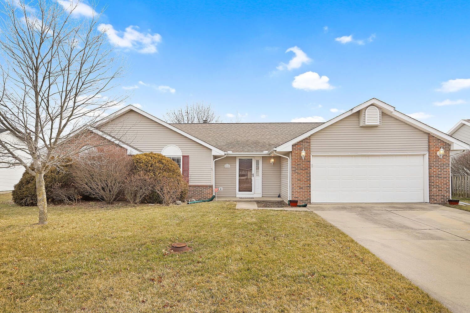 504 Sherwood Dr, Saint Joseph, IL 61873 Zillow