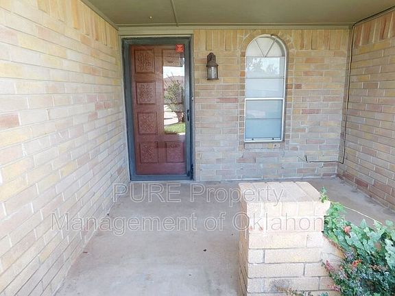 3rd image of 1113 NE 6th St