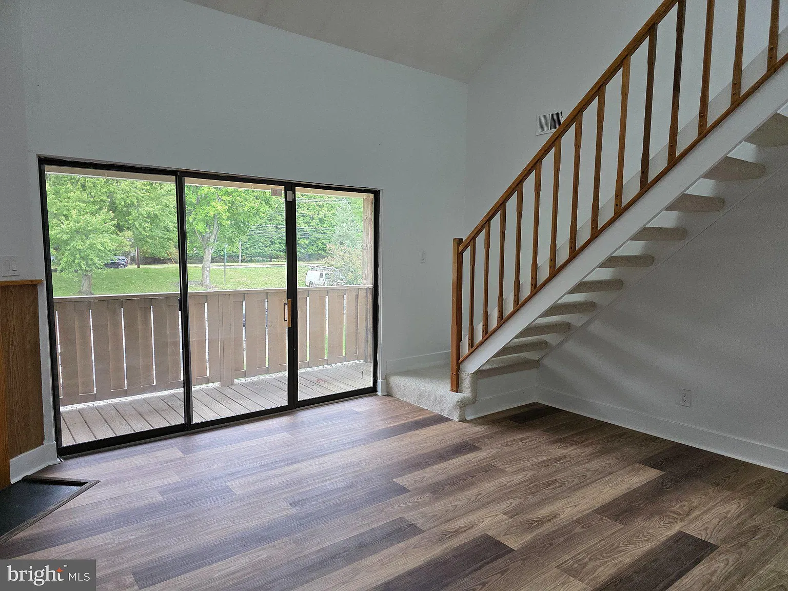 2 bed, 2.0 bath, 996 sqft, $2,700 — Photo 2