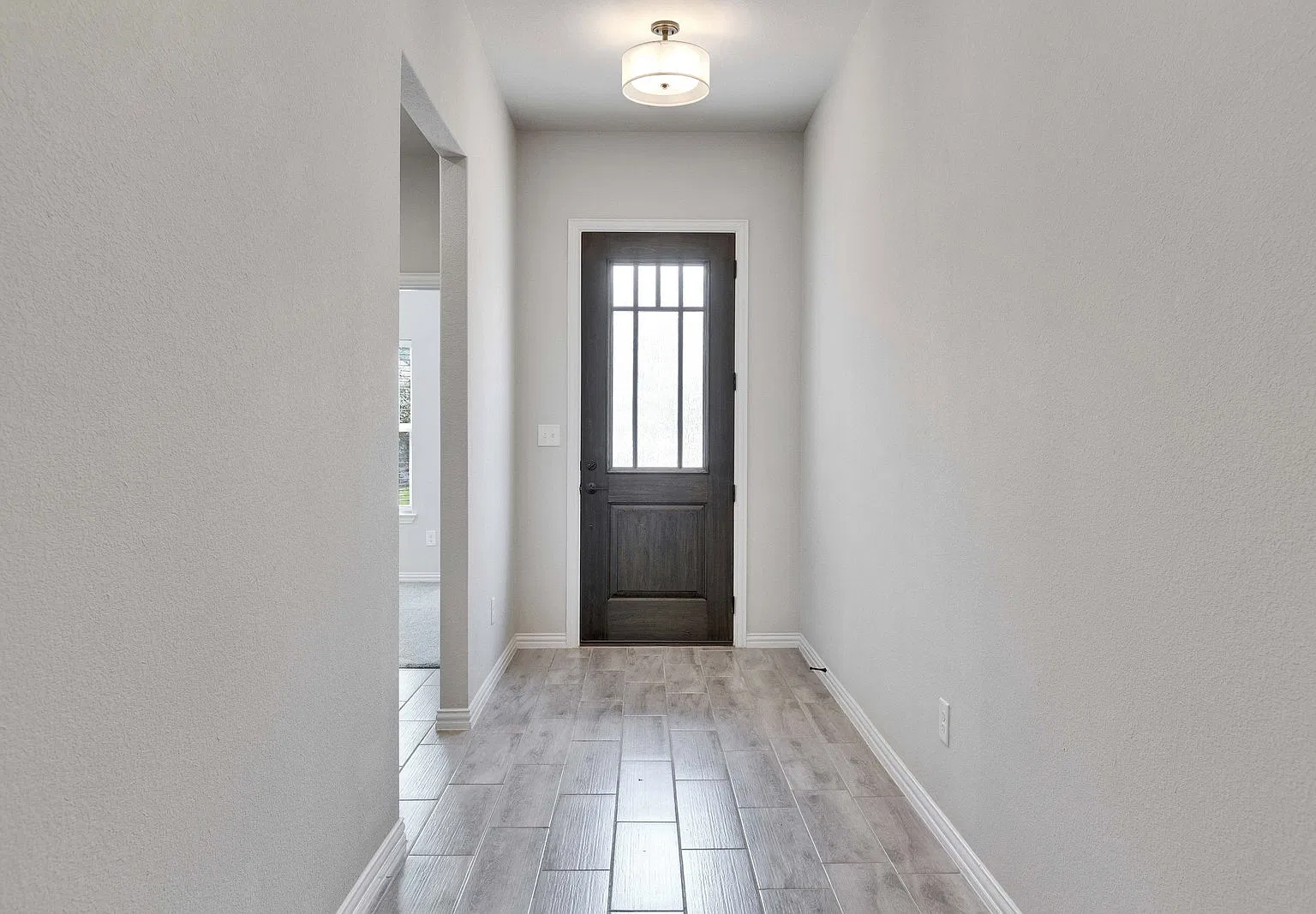 4 bed, 2.5 bath, 2170 sqft, $2,400 — Photo 4