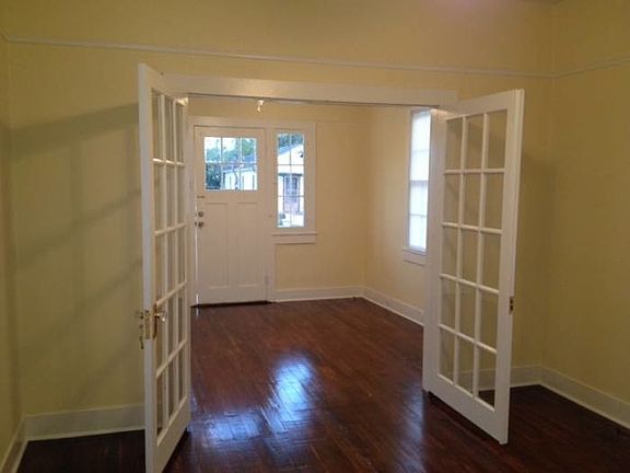 4th image of 2421 Verbena St