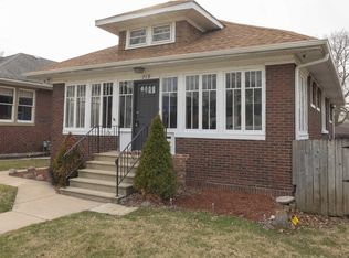 719 Wilcox St, Joliet, IL 60435