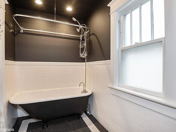 2nd image of 1020 Michigan Ave #2