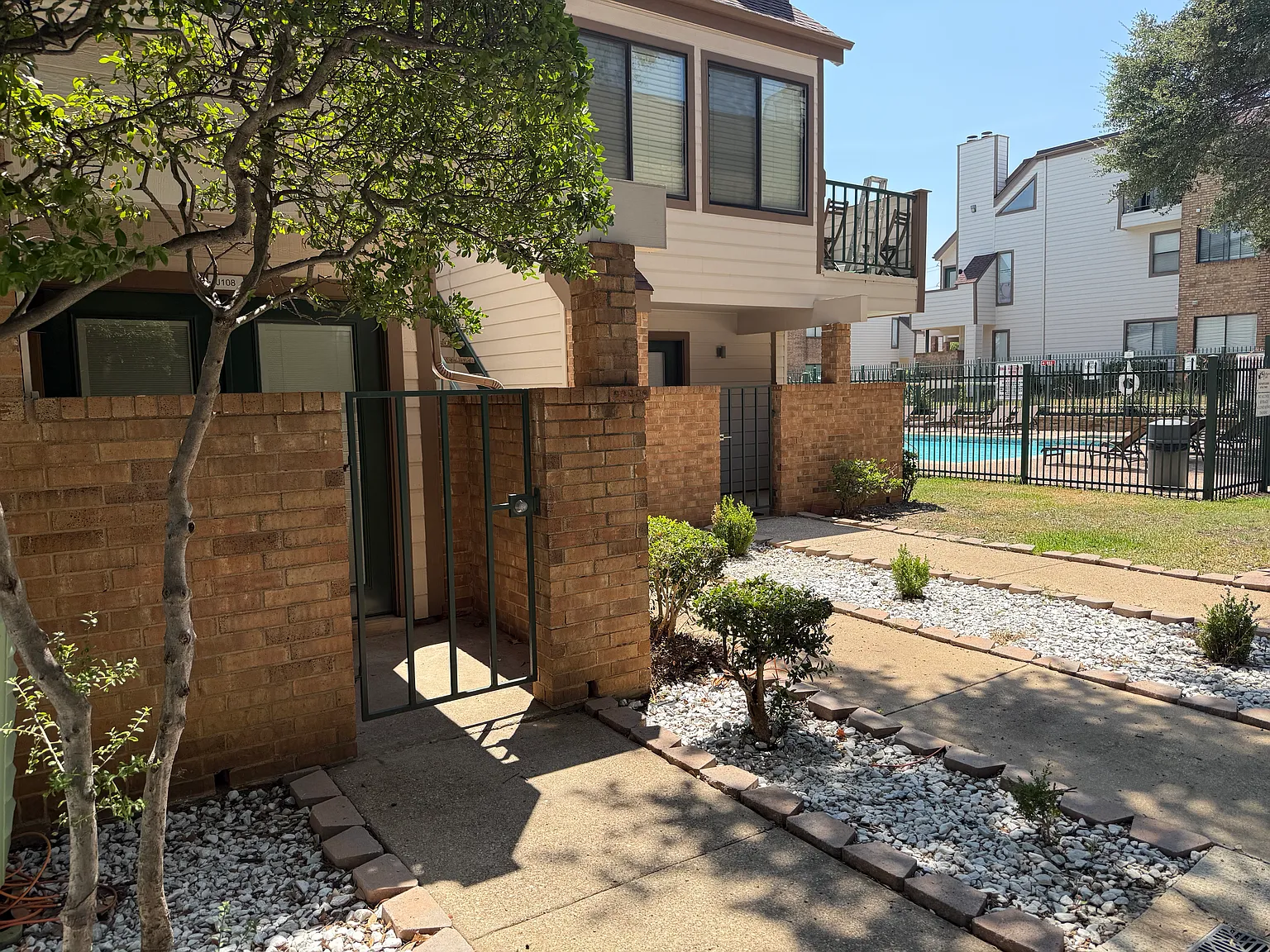 1 bed, 662 sqft, $1,300 — Photo 2