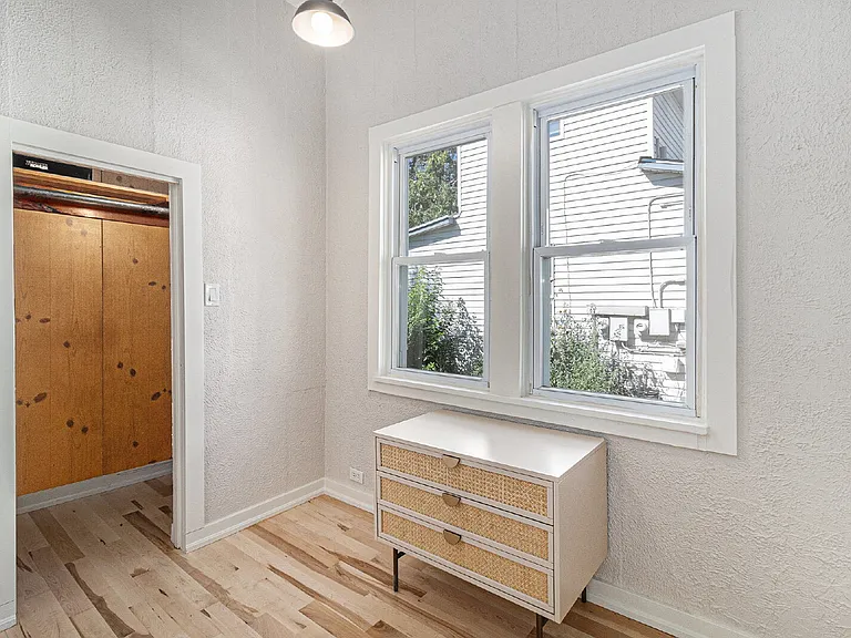 405 Pearl St — Photo 7