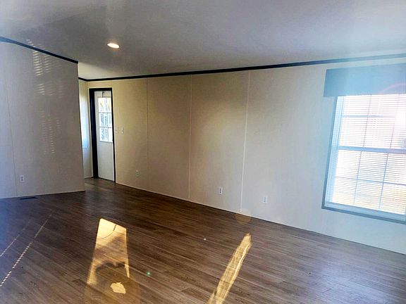 4th image of 4400 Gibson St #4450b0ae7