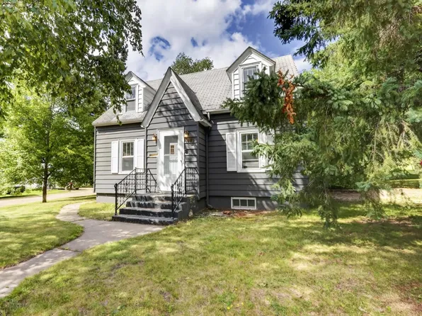 401 NE 7th St, Grand Rapids, MN 55744